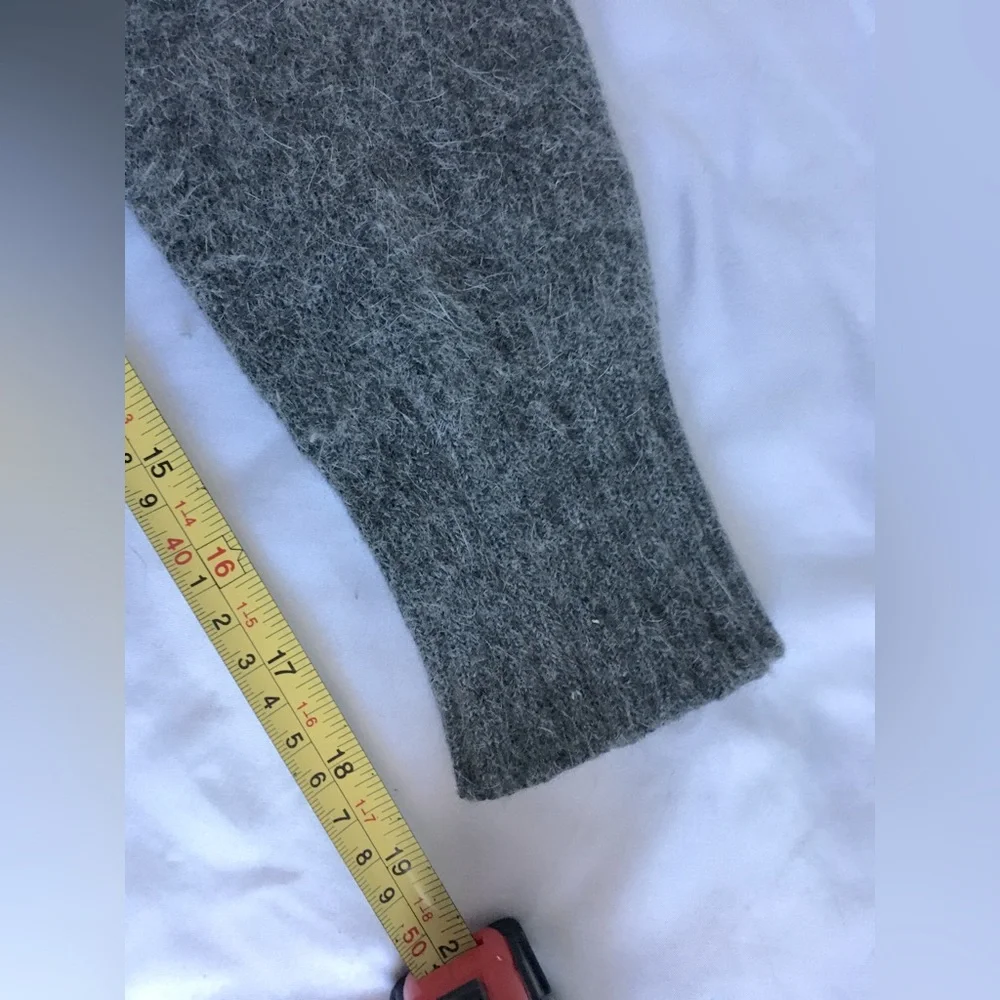 Vintage Gorgeous Bravo warm grey lambswool and angora rabbit hair cardigan. - Picture 10 of 11